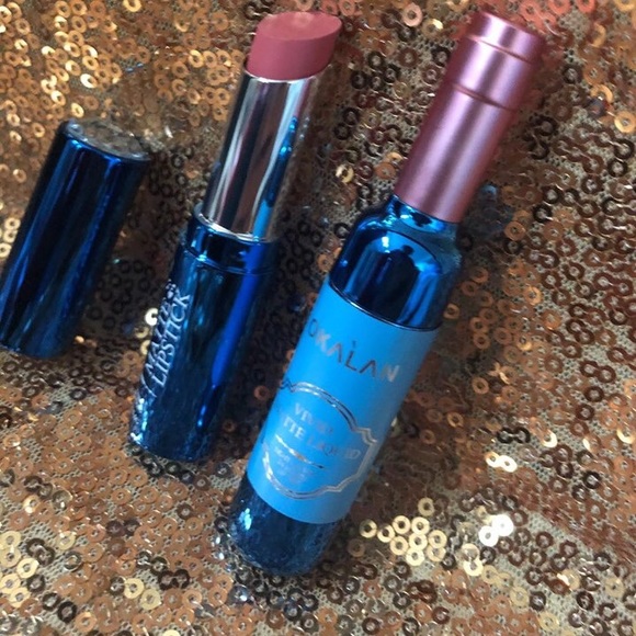 eyeshadow and lipstick ๐ and liquid matte - Picture 2 of 4